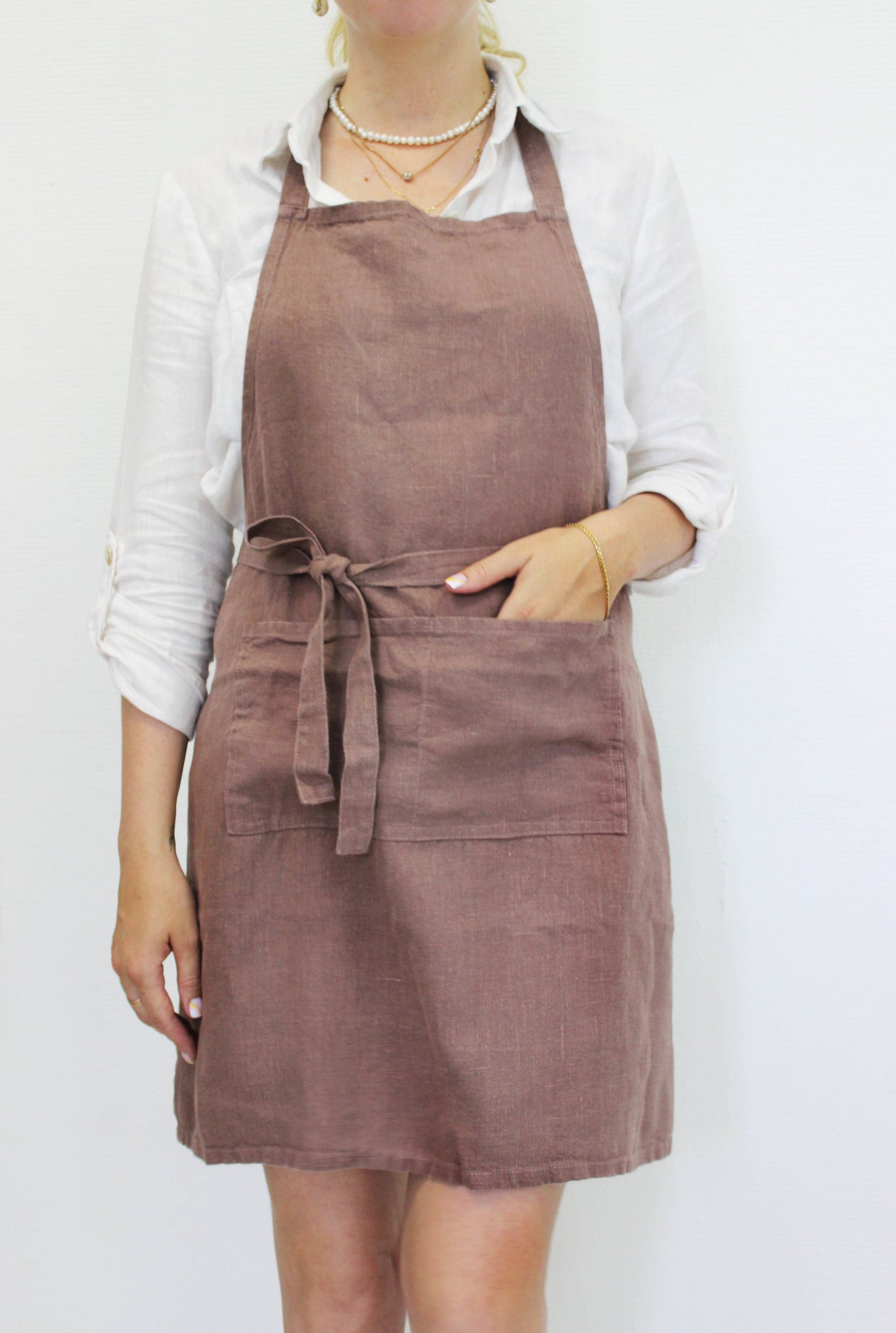 Linen apron with pockets in various colors: Khaki