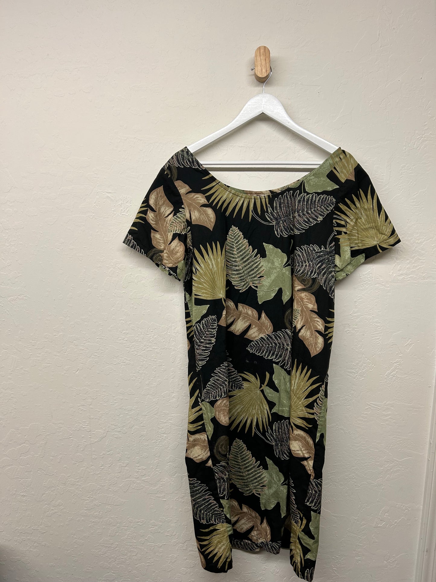 Black & Green Tropical Dress Q3