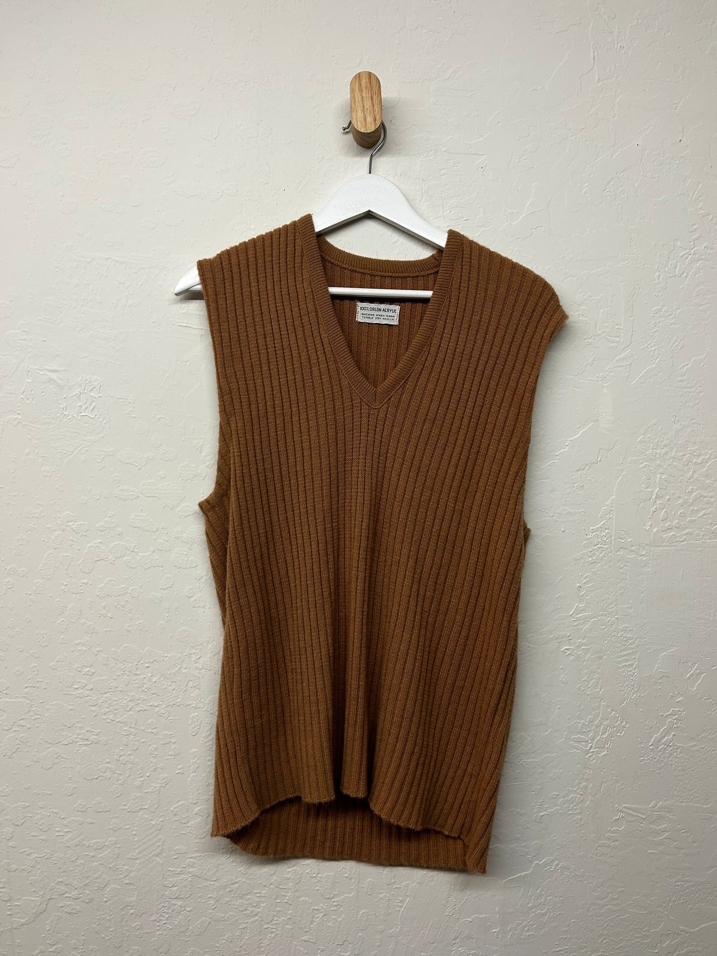 Brown acrylic vest - Q4